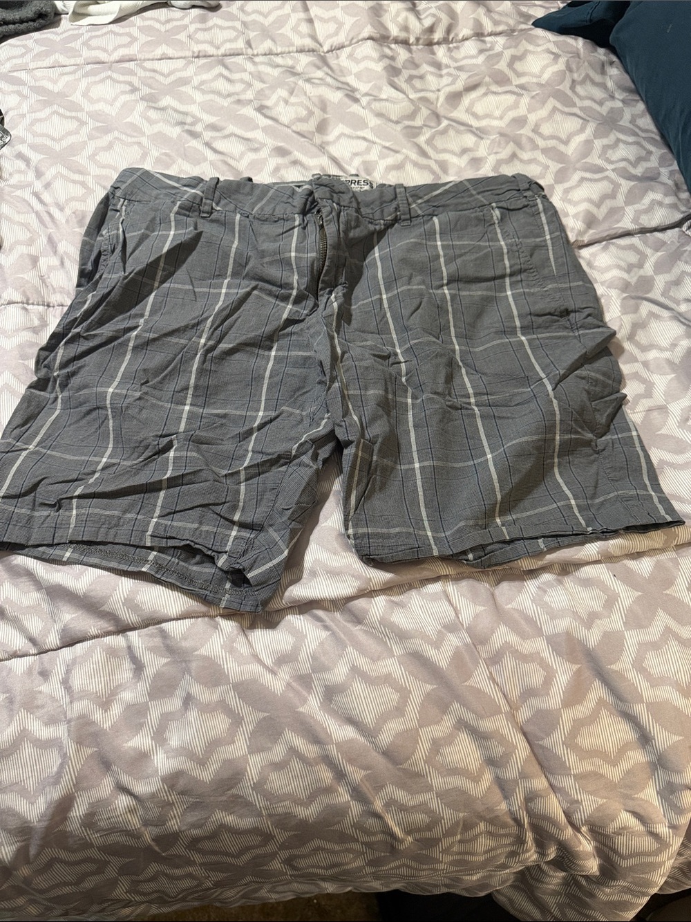 Express Men's Gray Plaid Shorts